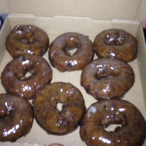 MnMdonuts's profile picture. Home of the best blueberry donuts in the world so come eff with us and buy a dozen!!! 
Turn up on some donuts!!