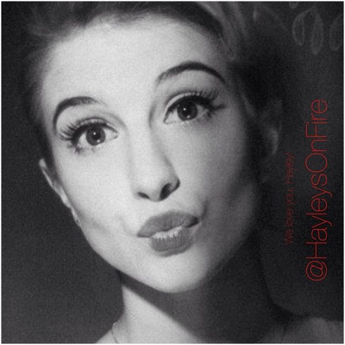 Fan account for Hayley Williams. We love you, Hayley! She's perfection, Paramore is heavenly and their new album is amazing. :3