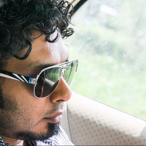 charith1017's profile picture. 