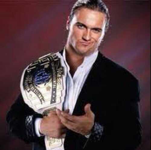 I'm Drew McIntyre. You are often confused with a Brawler. @TWE_RP Superstar. WWE Star. But In IC, I Am NOT with 3MB! Former IC Champion. [NOT] [RP/FL/Single]