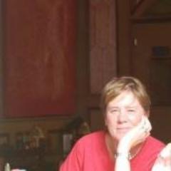 Ex-Art gallery owner, Intrepid traveler and volunteer