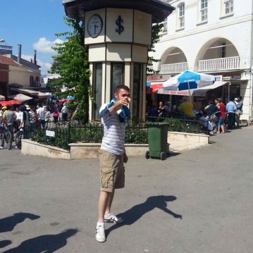 sahinadem0's profile picture. Kizdiginda gozleri gulen cocuk #SoftwareDeveloper  Galatasaray 💛❤️