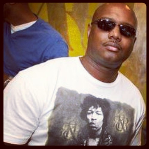R & B Live Official DJ / House Therapy DJ / Music Producer For Booking call (803)422-47222 or email DJKhaos06@gmail.com