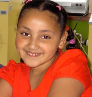 Lieve Mirna, Jij bent mijn alles, jij bent de reden waarom ik leef.♥Ik hoop dat je heel snel beter wordt, dat is mijn enigste wens!♥Hou van je xxxx Yasmin♥.