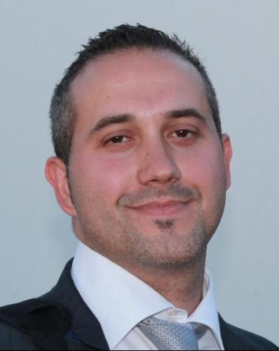Ingeniero industrial y padre de una niña preciosa que ocupa casi todo mi tiempo libre.
Entusiasta por la politica, el deporte, la cocina.
Amigo de mis amigos.