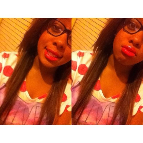 Follow me i guess... 14 years Old...LEO...in Las vegas V.V kik meeh @ sweetiebangz