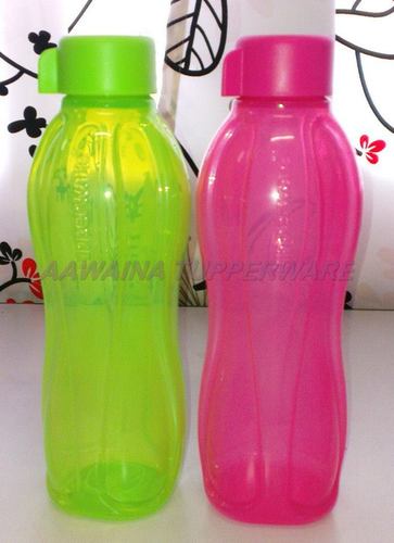 We sell a wide range of local and international Tupperware products. All products are original.