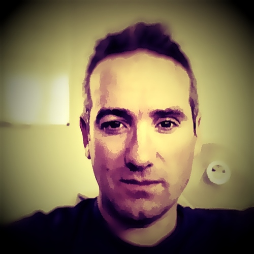 Arts lover, geeky northener, healthy glutton, eco consumer, husband, father, soccer dad, IT Professional. Making you feel better with my mundane life.