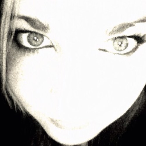 chrissy_harley's profile picture. If life brings u down... Kick life in the balls, and show life u can have fun.