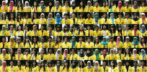 Fakultas Termuda UI - we're all here really proud to be a pharmacist
 email: farmatone2012@gmail.com FB: http://t.co/IZ00bx6i
 just ask for follow back ya