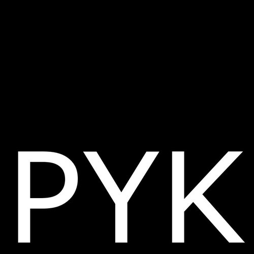 Tämä on Twitter-tili, jolla seurataan koko maailmaa. Toki joskus kommentoidaankin. ;)