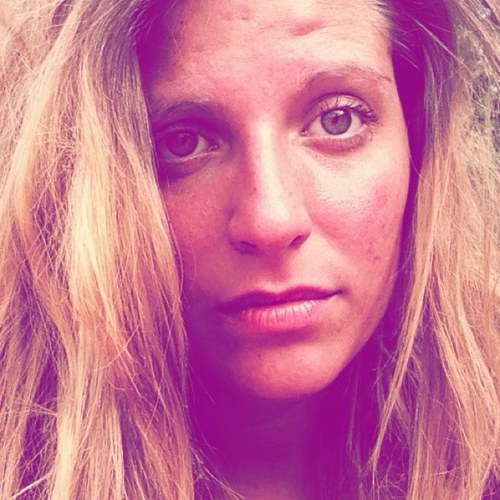 nicole_gonf's profile picture. quanto sarebbe bello se per ogni mare che ci aspetta ci fosse un fiume per noi.