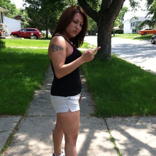 i love being a mom i have  9yr old daughter and a son on the way i am 35 weeks along
