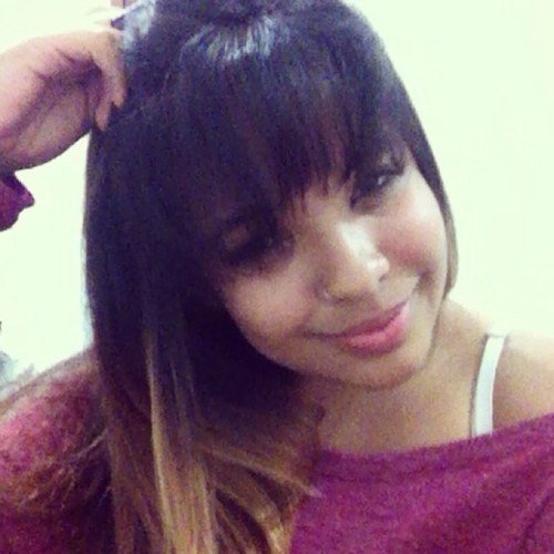  Throw my hand on a blade for ya ‎ ♡