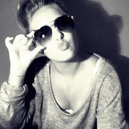 Loliwaantyou's profile picture. 4 ever alone :D