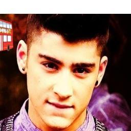 Sou Directioner mais tbm gosto da Demi lovato,P9,Little mix :)) sou mt ironica tenho 14 anos odeio falsidade rss