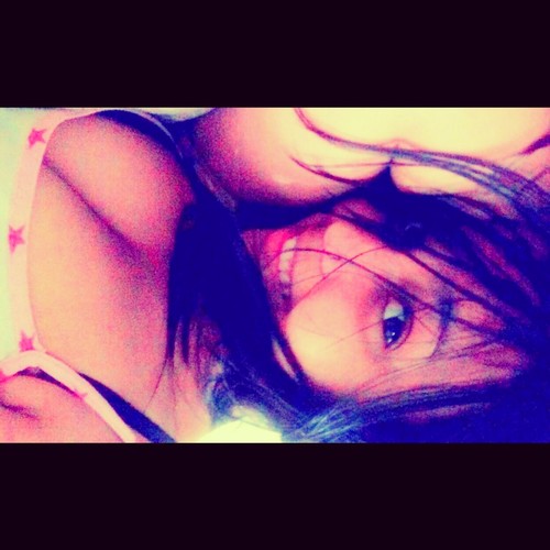 brazilian, 17 years old .                       whats 953810567