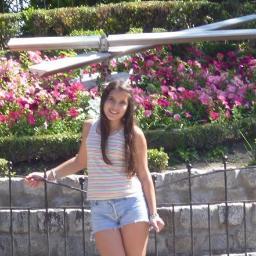 Holaa!! me llamo martina y ovio soy DIRECTIONER ♥