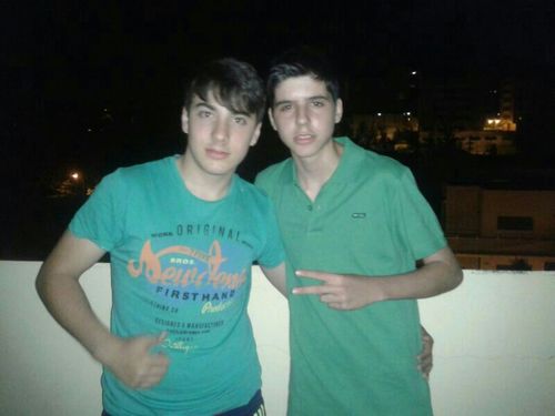 Desde el 98 dando por culo~ con los y las mejores siempre~Tu envidia crea mi fama~Mi sueño Tomorrowland ;)