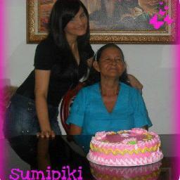 sumipiki's profile picture. Los relojes de arena no sólo recuerdan la veloz huida del tiempo, sino también el polvo en el que alguna vez nos convertiremos.