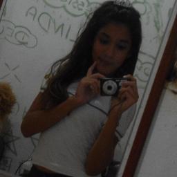 Vem me fazer sorrir . Porquê chorar eu não quero mais .. ;)
Segue?