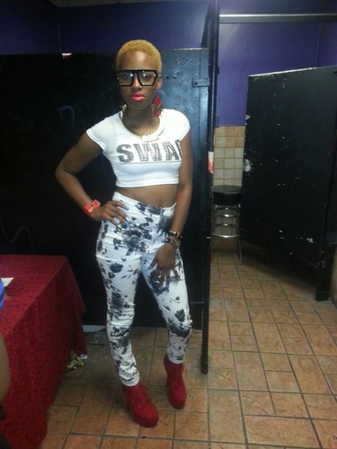 ---FOLLOW ME ON Ig giveemeeyour_wallet #TeamSlim #TeamMom Money Getting Chica....Breaking Tricks is a Hobby, Smoking is a Choice, Being a Boss is by Nature