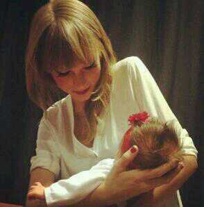 Taylor Swift is my role model. She is AMAZING, TALENTED AND BEAUTIFUL. I love Dance Moms. Follow @dancemoms1xxx