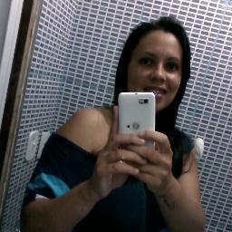 Nunca mude seu jeito para satisfazer o mundo... Pois o mundo nunca mudará para satisfazer a vc!!! Seja sempre vc mesmo... E não oq os outros querem q vc seja!!