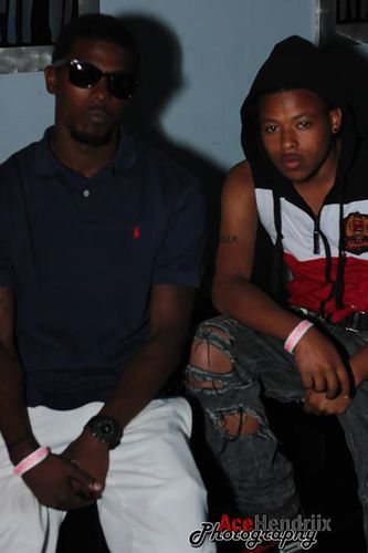 professional funny person #teamjuggernautmoves #teamselfish #teamJetzOvaCis Daddy of Nevaeh Sierrah nd Ty`Lee Lashawn.