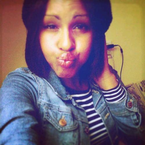 - Emaly Dos Santos
- 17+
- Kaapverdiaans
- Insta - Emallydossantos_

*-Ajax♥
*- Ping/ App ? ..
Vraag het me maar hihi..