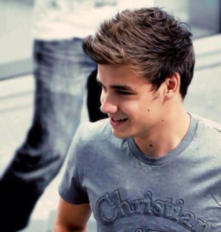 Keep dreaming directioner I don't know what to say directioner one band, one dream one direction