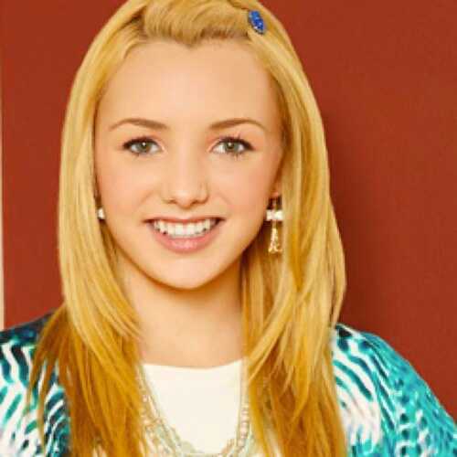 Hey Hey! Im Emma Ross♥ #followedbyjordynjones #swaggon 
My love left me, so now I'm single
#offlineforlife RIP @ImEmmaRoss_