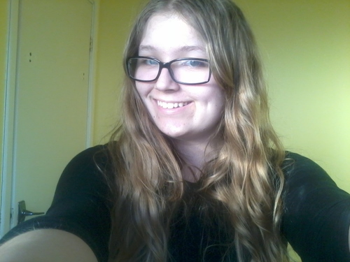 ItsLaurelTree's profile picture. A British Youtuber who would love it if you checked out her videos!