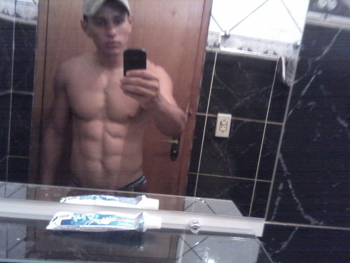 eu gosto de td un pouco sou bem esportivo