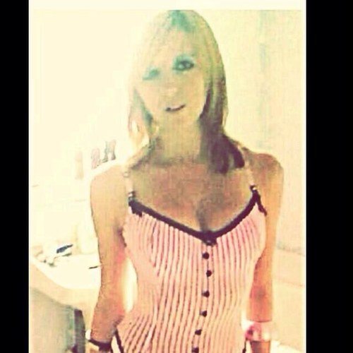 Young, happy, fun and naughty xxx 18+ Tweeting pics and erotica