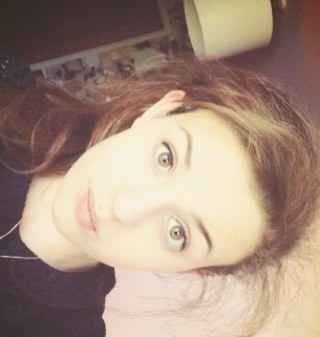 I love the piano, guitar, singing, acting, songwriting and I hate school xx