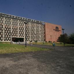 Doctor Salvador Vega y León, Rector General de la UAM