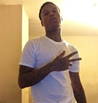 live life to da fullest and R.I.P to my niggas @Cash_Talkin and @GAS_AND_CASH also follow my