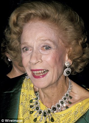 SapphireDrinker's profile picture. Martinis are like breasts. One's not enough and there are never too many.