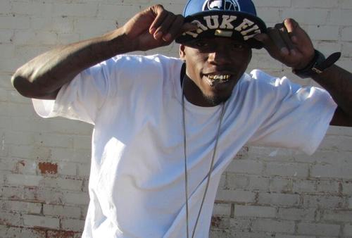 MUZIC SAVED ME........SO IM RETURNIN THE FAVOR.....