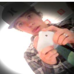 Aki é aa manaa deleee .... eu amo muuitoo esse  gurii ali da foto , se mecher com ele meche com migoo 3