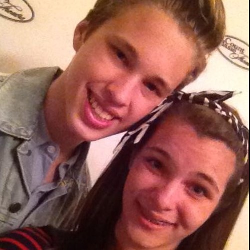FOLLOW MY MAIN ACC. @JBieber_RBeatty I LOVE YOU