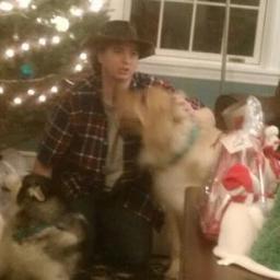 Aspiring Anthropologist,howling Eco-scientist,bad taoist,Inspired 2 legged-in-training?ArmyVet with insatiably Queer curiosity &Nowhere  2 hang my hat.RTdoesnt=