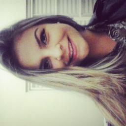 ''Nunca foi vergonha ajoelhar pra rezar, pedir proteção e levantar pra lutar.''