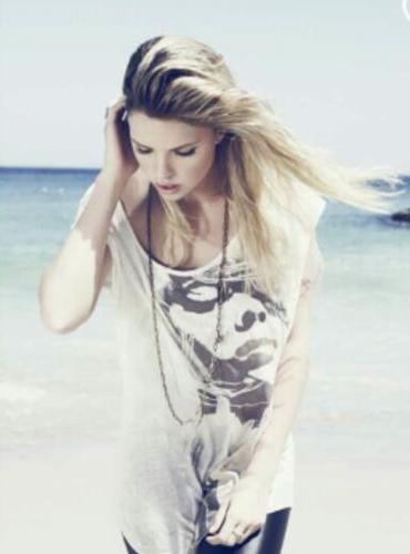 tuvidaatugusto's profile picture. Estar enamorado es lo más bonito que te puede pasar, siempre y cuando ese amor sea correspondido.