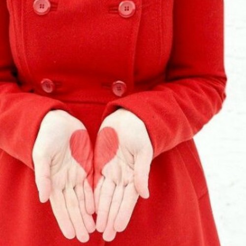 alia_alsuwaidi9's profile picture. بلغوه ان المسافه ما تبعده عن خيالي...♡الشارجه