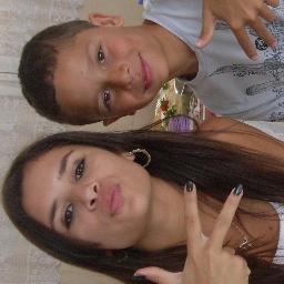 amo futebol,pizza,esfiha,musica e animais