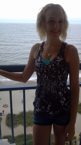 laylasmommy19's profile picture. 