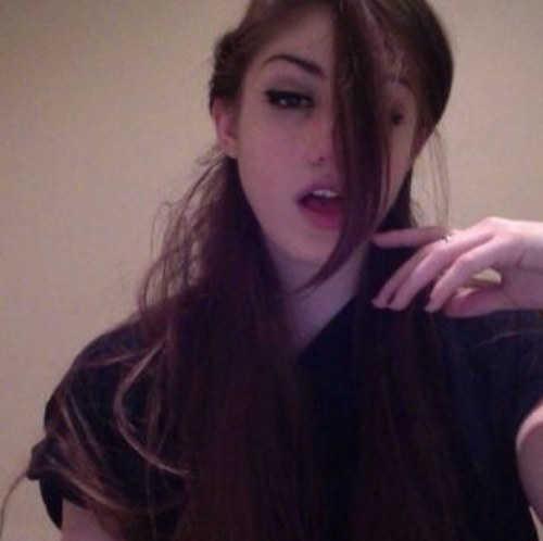 i gave u a free follow so follow @grandebones