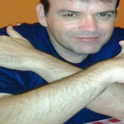 Analista do Executivo. Presidente do PT/Fundão. Morador de Praia Grande/ Fundão - ES.